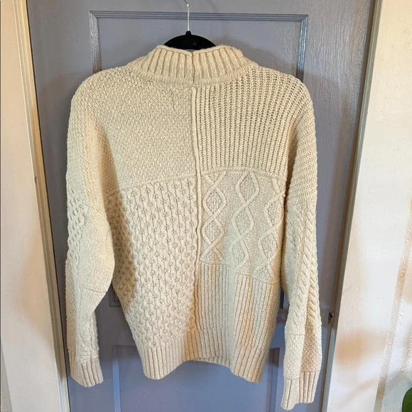 American Eagle Outfitters Cream Turtleneck Sweater - Picture 3 of 4